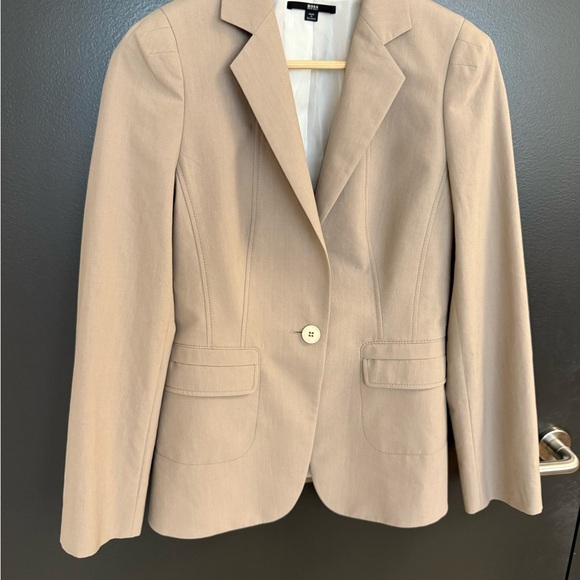 Hugo Boss size 6 Tan/light brown lines Blazer NWOT - Picture 3 of 14